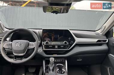 Внедорожник / Кроссовер Toyota Highlander 2025 в 