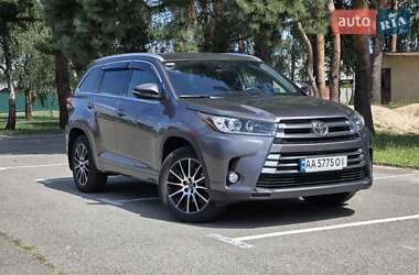 Внедорожник / Кроссовер Toyota Highlander 2019 в Киеве