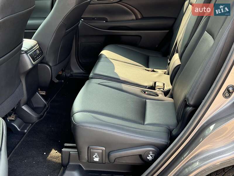 Внедорожник / Кроссовер Toyota Highlander 2014 в Виннице фото 22 Внедорожник / Кроссовер Toyota Highlander 2014 в Виннице