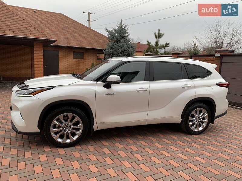 Позашляховик / Кросовер Toyota Highlander 2020 в Кривому Розі