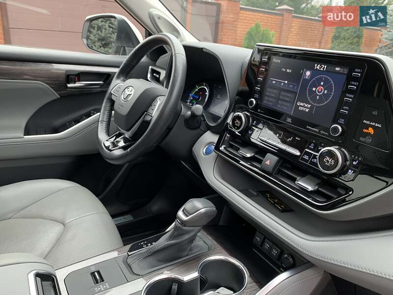 Позашляховик / Кросовер Toyota Highlander 2020 в Кривому Розі