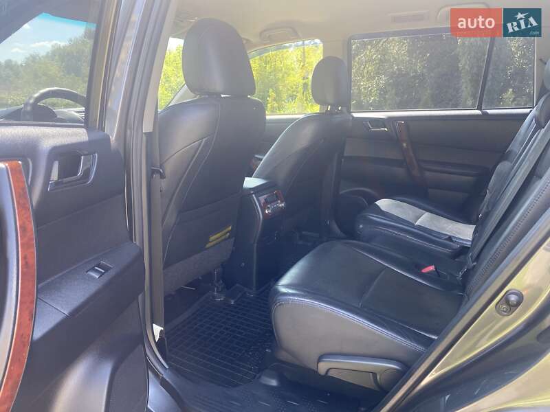 Позашляховик / Кросовер Toyota Highlander 2012 в Умані фото 14 Позашляховик / Кросовер Toyota Highlander 2012 в Умані