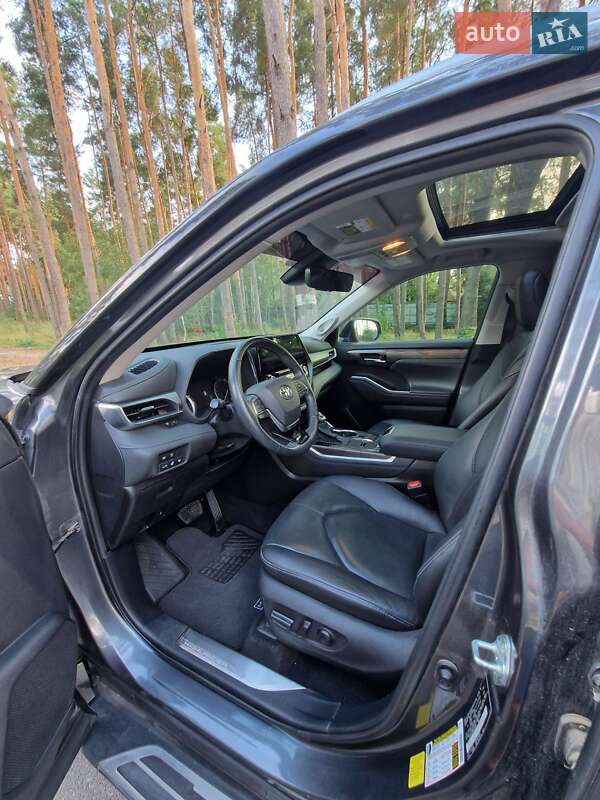 Позашляховик / Кросовер Toyota Highlander 2020 в Києві