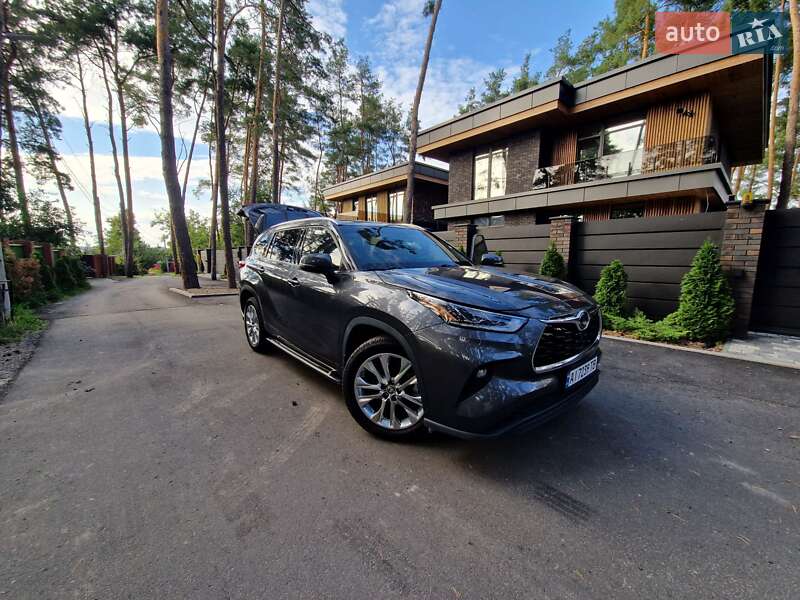 Позашляховик / Кросовер Toyota Highlander 2020 в Києві
