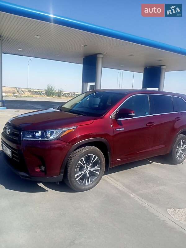 Позашляховик / Кросовер Toyota Highlander 2018 в Херсоні