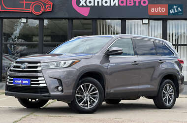 Внедорожник / Кроссовер Toyota Highlander 2019 в Киеве
