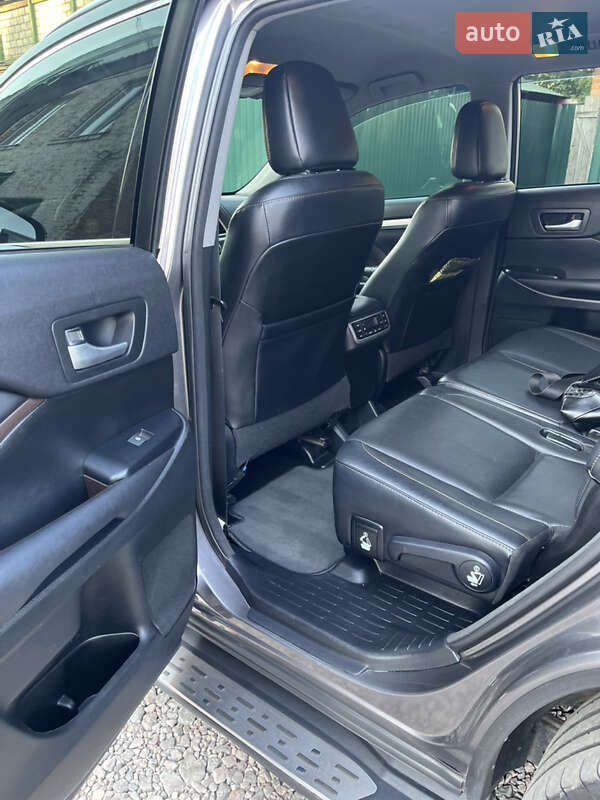 Внедорожник / Кроссовер Toyota Highlander 2016 в Первомайске фото 14 Внедорожник / Кроссовер Toyota Highlander 2016 в Первомайске