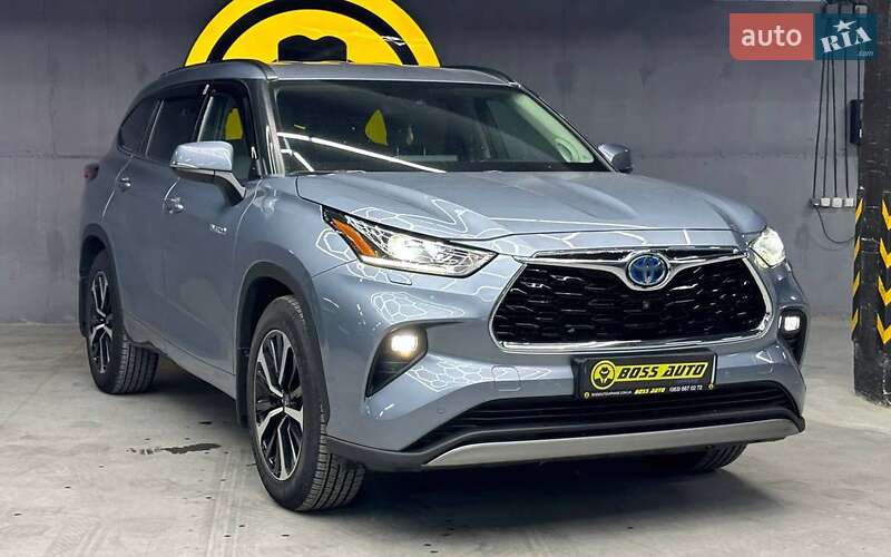Toyota Highlander 2021