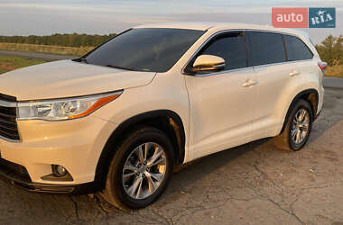 Позашляховик / Кросовер Toyota Highlander 2014 в Глобиному