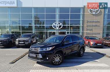 Внедорожник / Кроссовер Toyota Highlander 2019 в Киеве