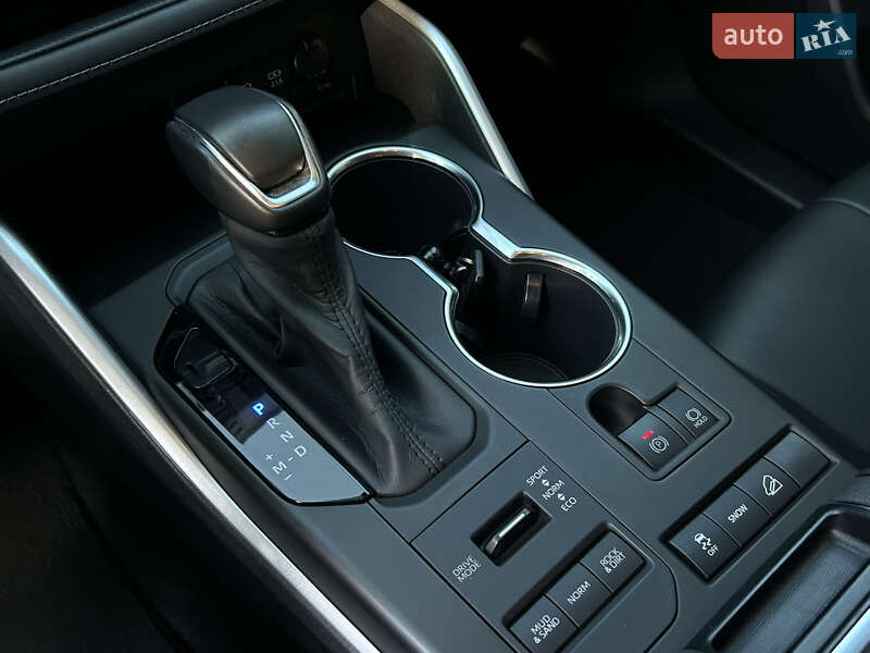 Внедорожник / Кроссовер Toyota Highlander 2020 в Николаеве