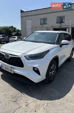 Внедорожник / Кроссовер Toyota Highlander 2022 в Фастове