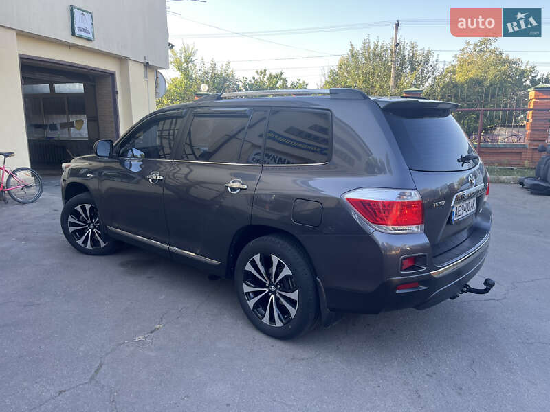 Внедорожник / Кроссовер Toyota Highlander 2012 в Днепре