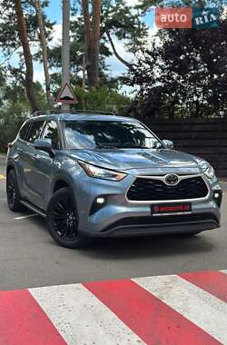 Позашляховик / Кросовер Toyota Highlander 2020 в Білогородці