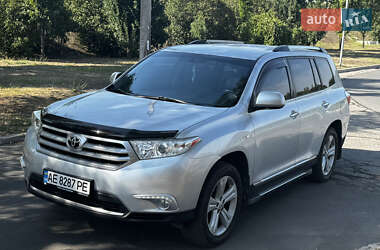 Внедорожник / Кроссовер Toyota Highlander 2013 в Днепре