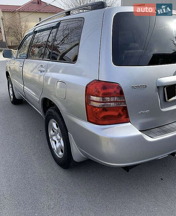 Внедорожник / Кроссовер Toyota Highlander 2002 в Виннице