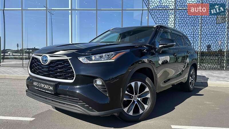 Toyota Highlander 2021