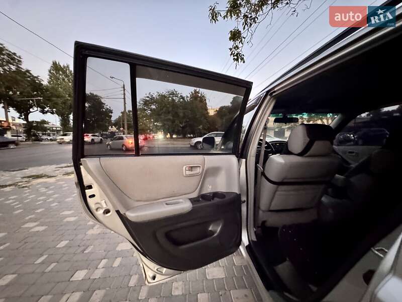 Позашляховик / Кросовер Toyota Highlander 2006 в Одесі