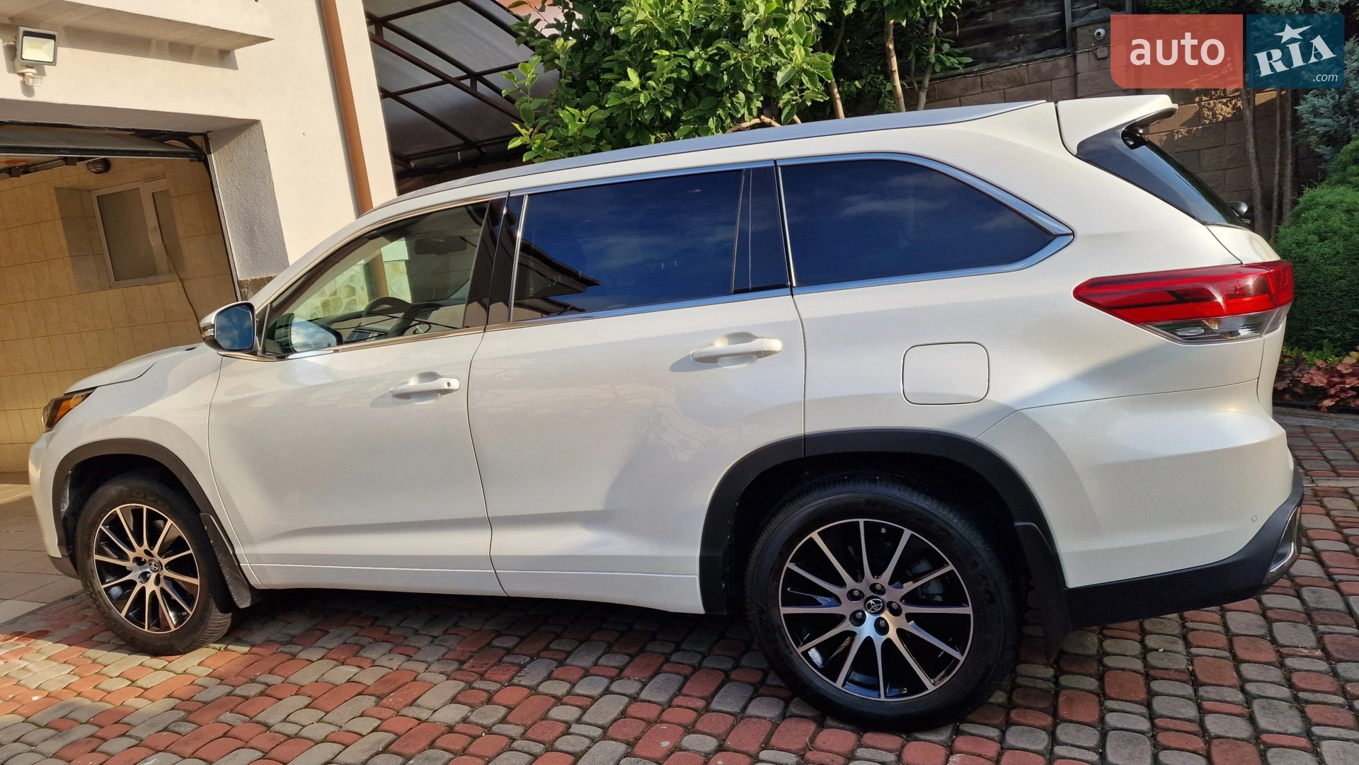 2018 Toyota Highlander - фото 1