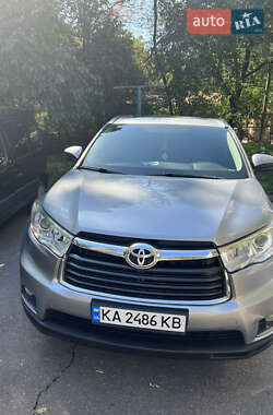 Внедорожник / Кроссовер Toyota Highlander 2015 в Киеве
