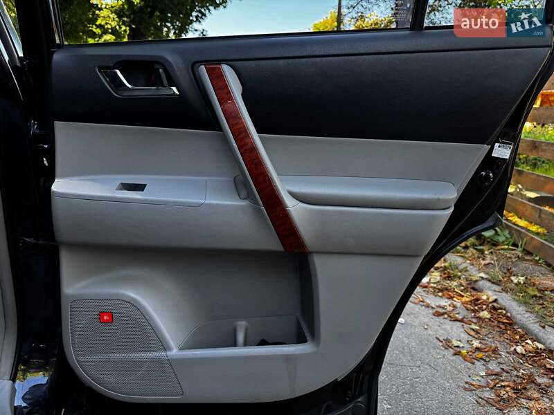 Внедорожник / Кроссовер Toyota Highlander 2008 в Киеве