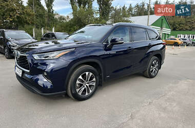 Внедорожник / Кроссовер Toyota Highlander 2021 в Киеве