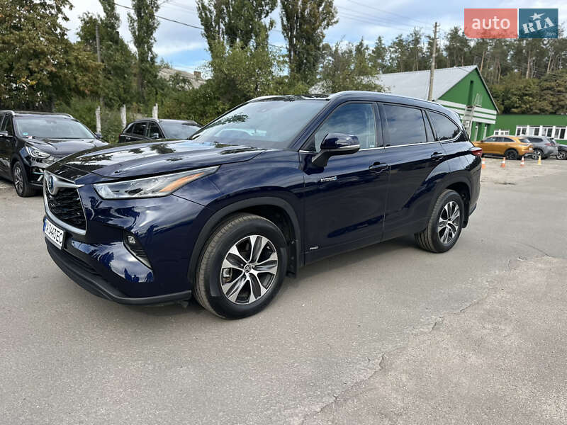 Toyota Highlander 2021