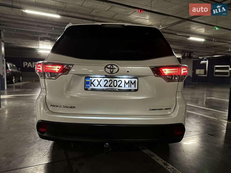 Внедорожник / Кроссовер Toyota Highlander 2016 в Харькове фото 4 Внедорожник / Кроссовер Toyota Highlander 2016 в Харькове
