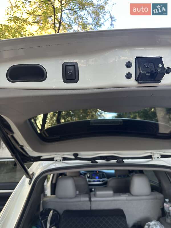 Внедорожник / Кроссовер Toyota Highlander 2016 в Харькове фото 13 Внедорожник / Кроссовер Toyota Highlander 2016 в Харькове