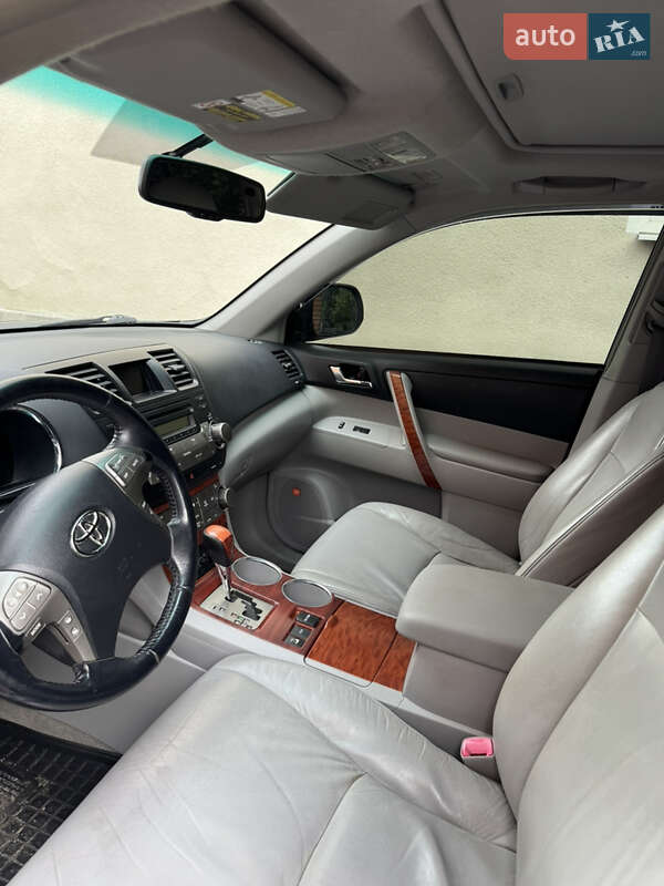 Внедорожник / Кроссовер Toyota Highlander 2008 в Калуше