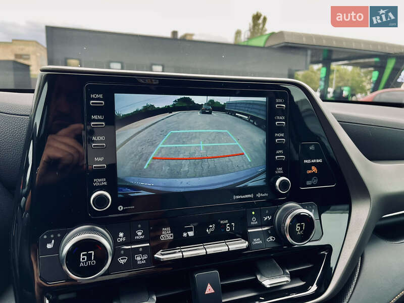 Позашляховик / Кросовер Toyota Highlander 2022 в Одесі