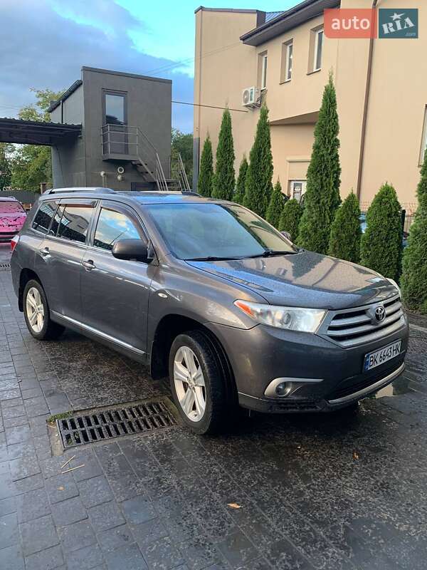 Внедорожник / Кроссовер Toyota Highlander 2011 в Ивано-Франковске