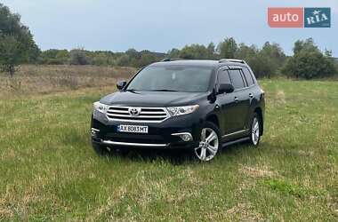 Внедорожник / Кроссовер Toyota Highlander 2011 в Змиеве