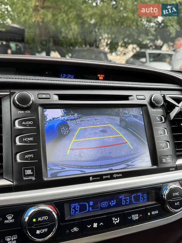 Внедорожник / Кроссовер Toyota Highlander 2015 в Львове фото 24 Внедорожник / Кроссовер Toyota Highlander 2015 в Львове