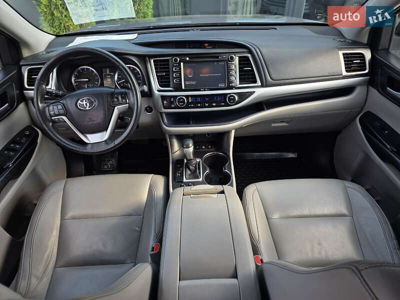 Внедорожник / Кроссовер Toyota Highlander 2015 в Тернополе фото 43 Внедорожник / Кроссовер Toyota Highlander 2015 в Тернополе