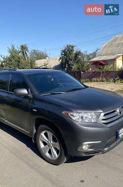 Внедорожник / Кроссовер Toyota Highlander 2013 в 