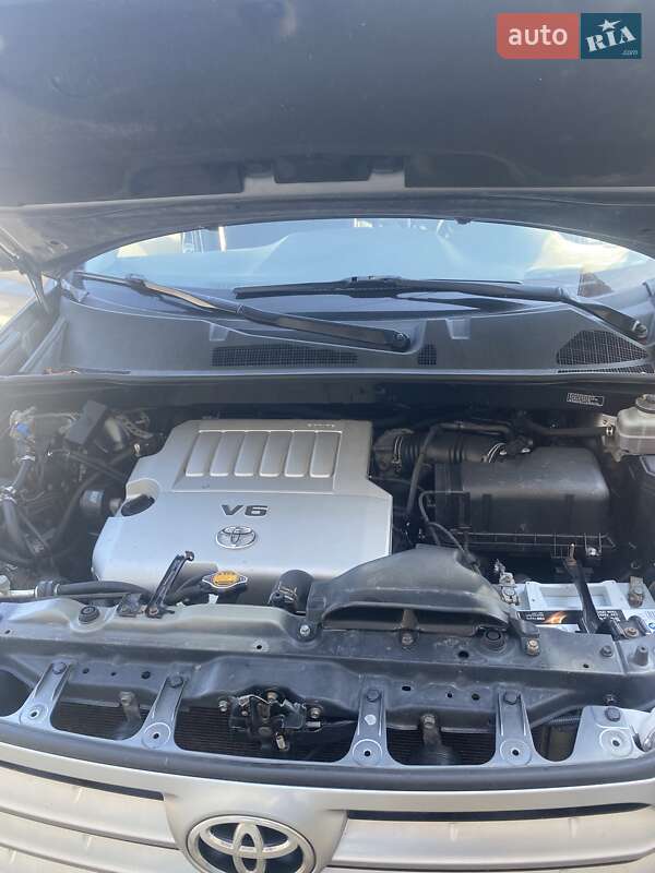 Внедорожник / Кроссовер Toyota Highlander 2013 в Житомире