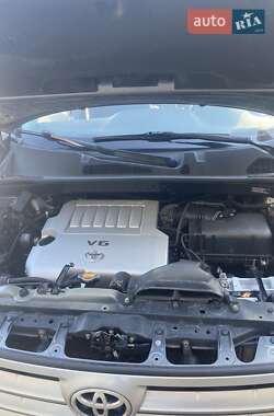 Внедорожник / Кроссовер Toyota Highlander 2013 в 