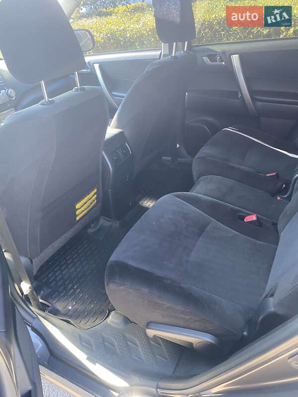 Внедорожник / Кроссовер Toyota Highlander 2013 в Житомире
