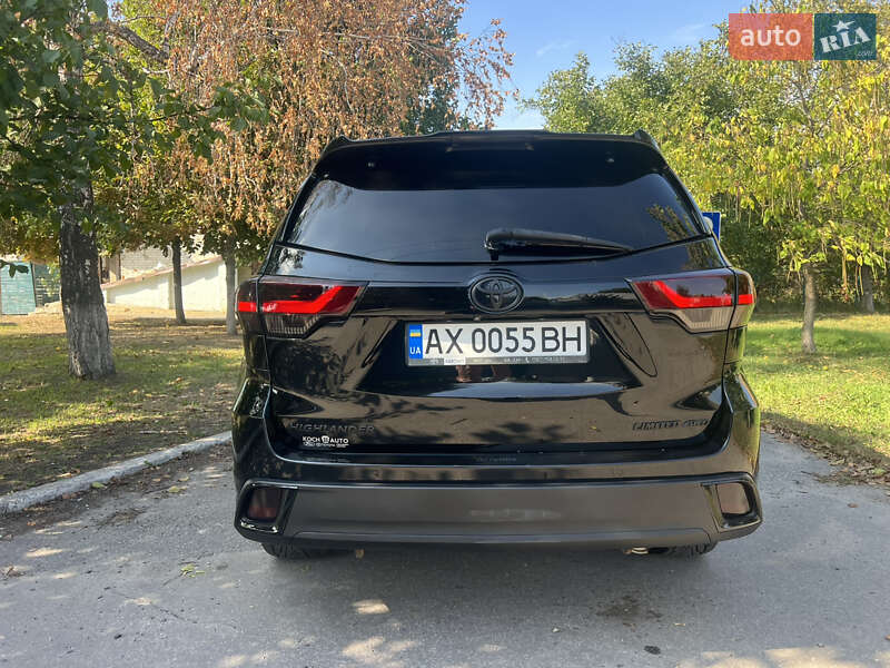 Позашляховик / Кросовер Toyota Highlander 2019 в Харкові