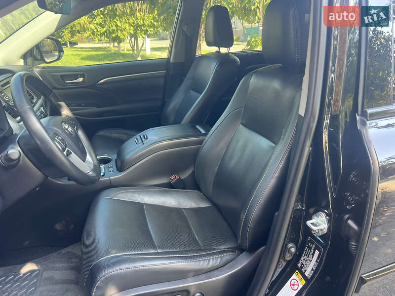 Позашляховик / Кросовер Toyota Highlander 2019 в Харкові