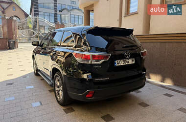 Внедорожник / Кроссовер Toyota Highlander 2014 в 
