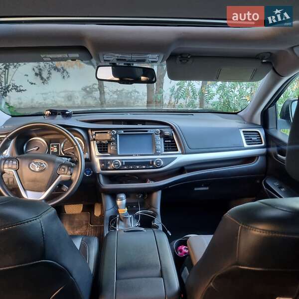 Внедорожник / Кроссовер Toyota Highlander 2015 в Киеве