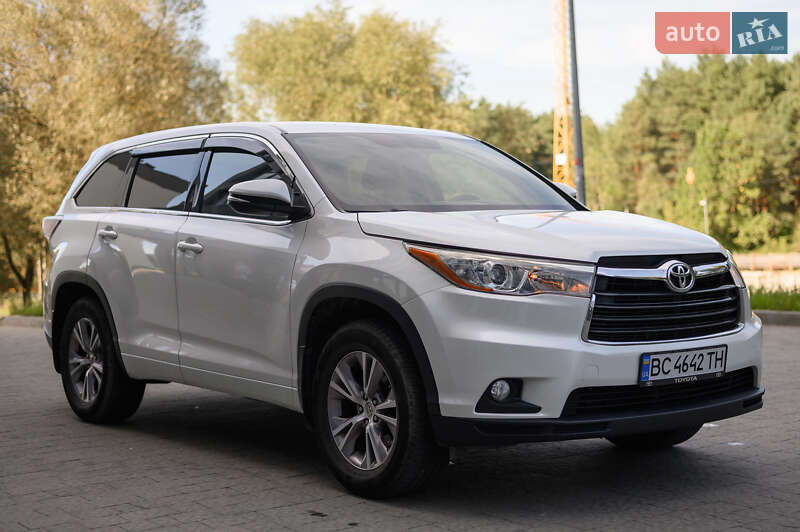 Внедорожник / Кроссовер Toyota Highlander 2015 в Новояворовске фото 2 Внедорожник / Кроссовер Toyota Highlander 2015 в Новояворовске