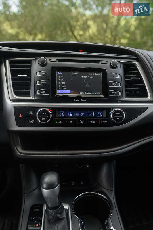 Внедорожник / Кроссовер Toyota Highlander 2015 в Новояворовске фото 30 Внедорожник / Кроссовер Toyota Highlander 2015 в Новояворовске