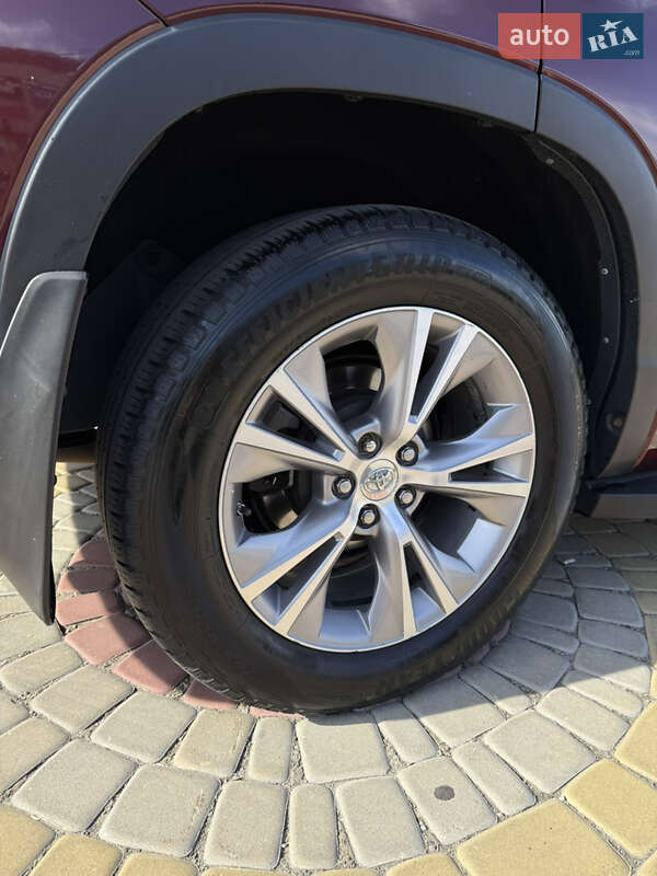 Внедорожник / Кроссовер Toyota Highlander 2015 в Харькове