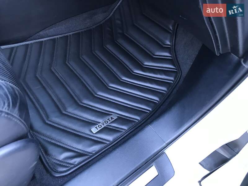 Внедорожник / Кроссовер Toyota Highlander 2010 в Желтых Водах