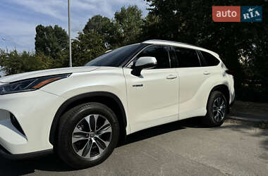 Внедорожник / Кроссовер Toyota Highlander 2020 в Киеве