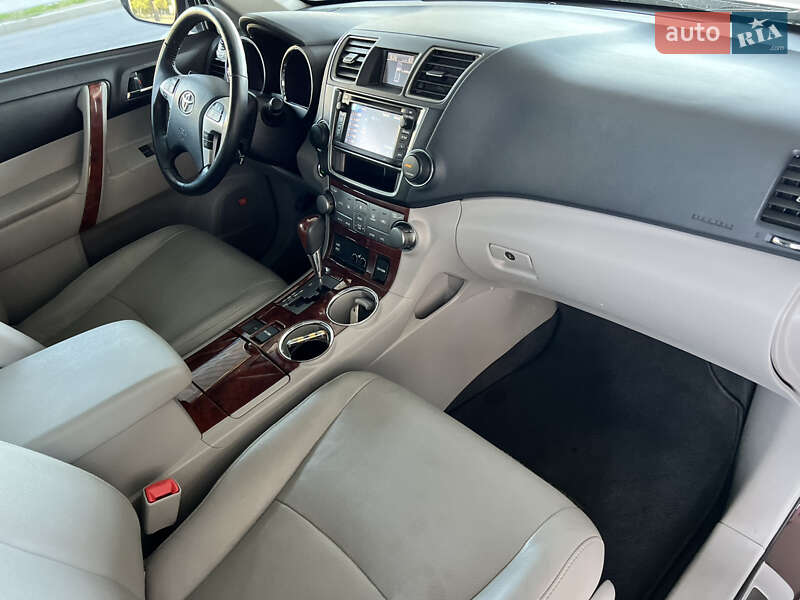 Позашляховик / Кросовер Toyota Highlander 2013 в Миколаєві фото 9 Позашляховик / Кросовер Toyota Highlander 2013 в Миколаєві