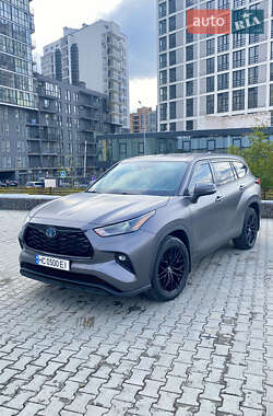 Внедорожник / Кроссовер Toyota Highlander 2021 в Львове